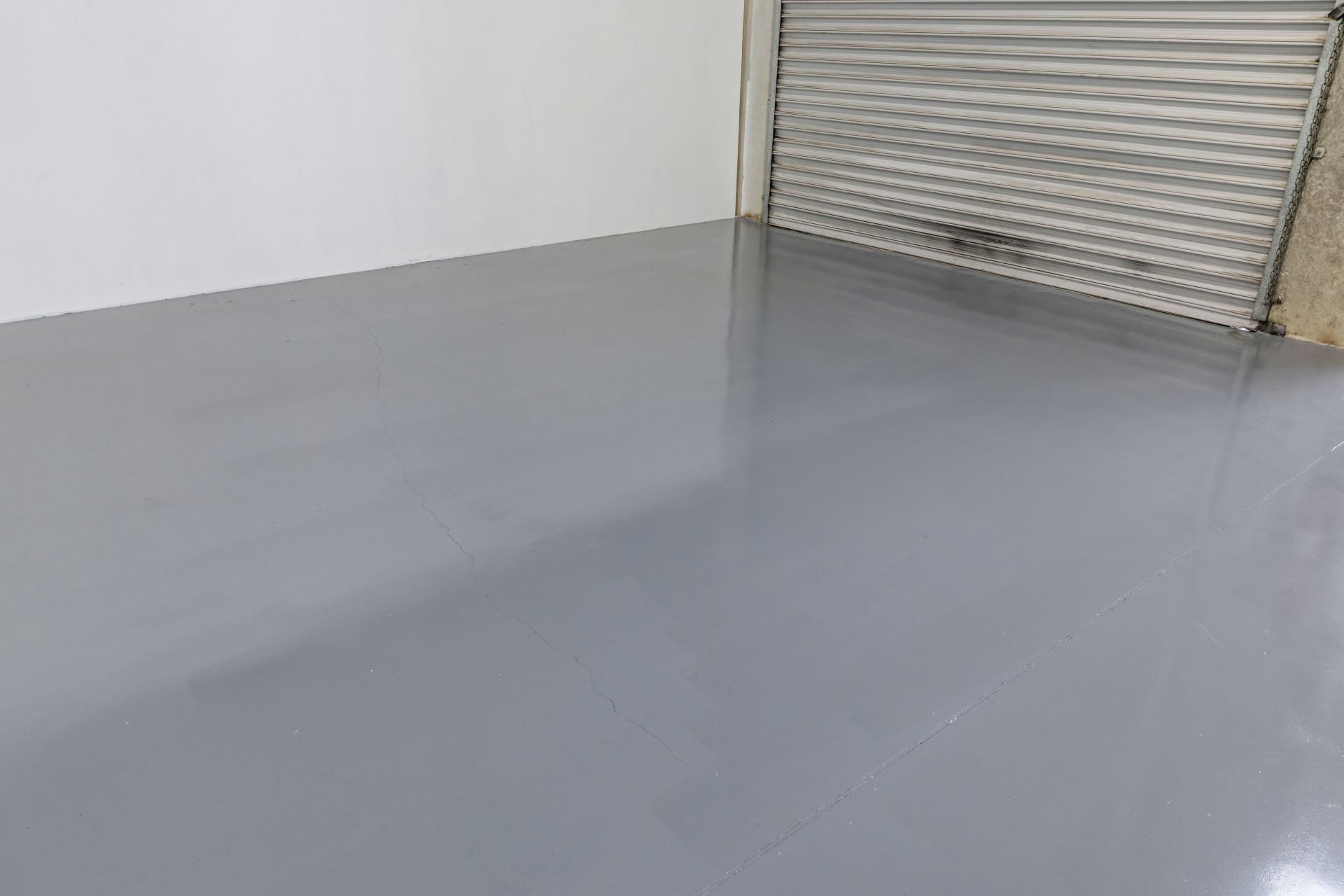 POSITION- POSITION 
WAREHOUSE + STORAGE YARD & NO GST.