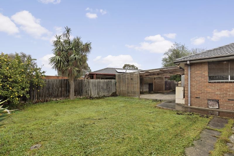 38 Buckmaster Drive, Mill Park