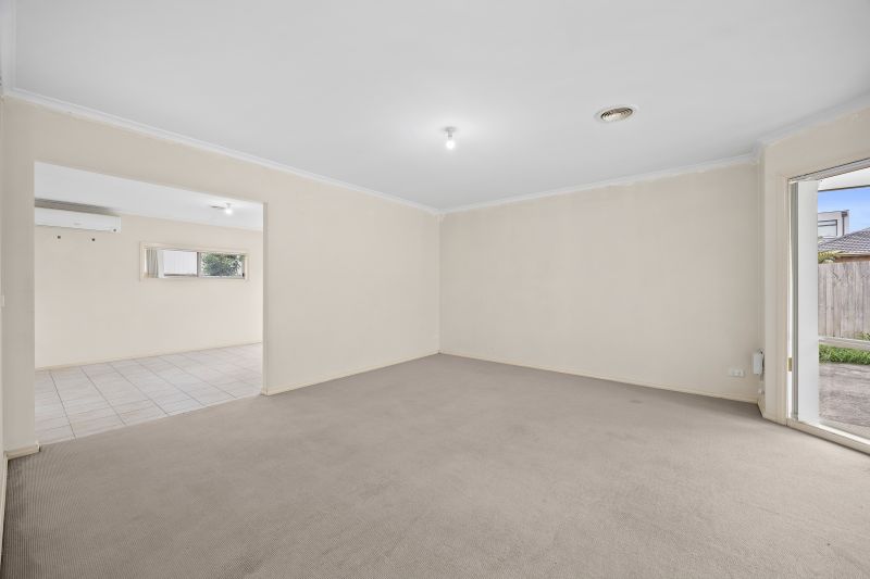 2/1110 Stud Road, Rowville
