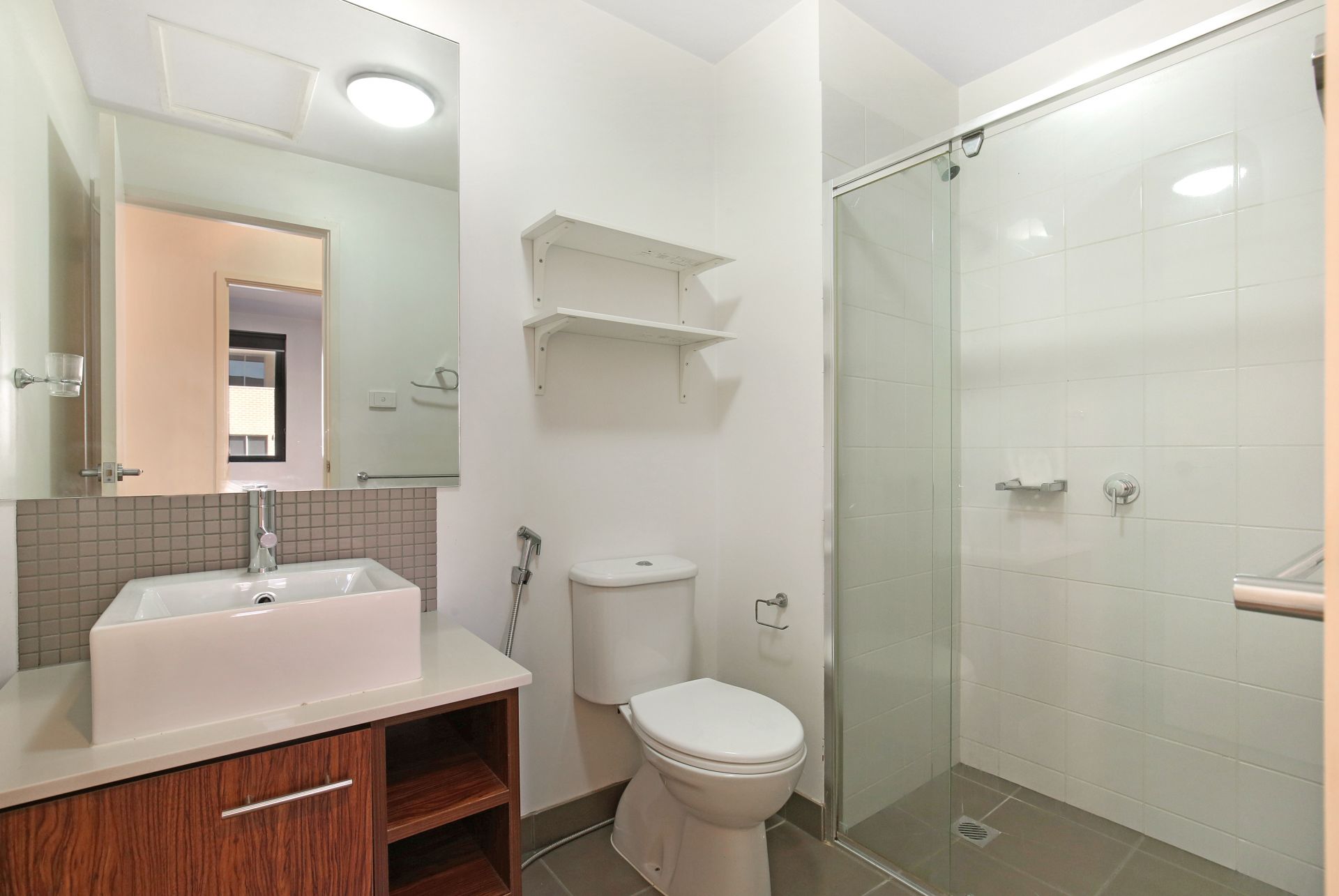 1 bedroom unit!