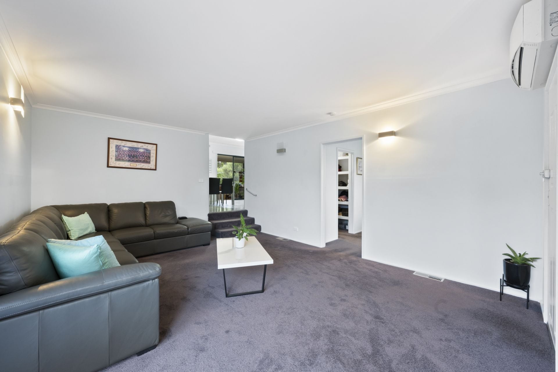 211 Larter Street, Canadian, Canadian - Thumbnail 4