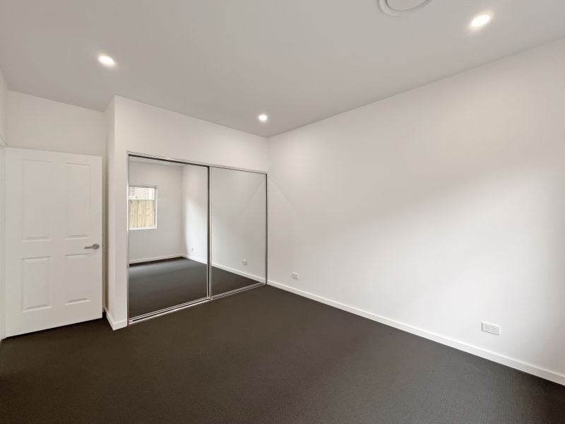 Modern Family Living in a Peaceful Menangle Pocket