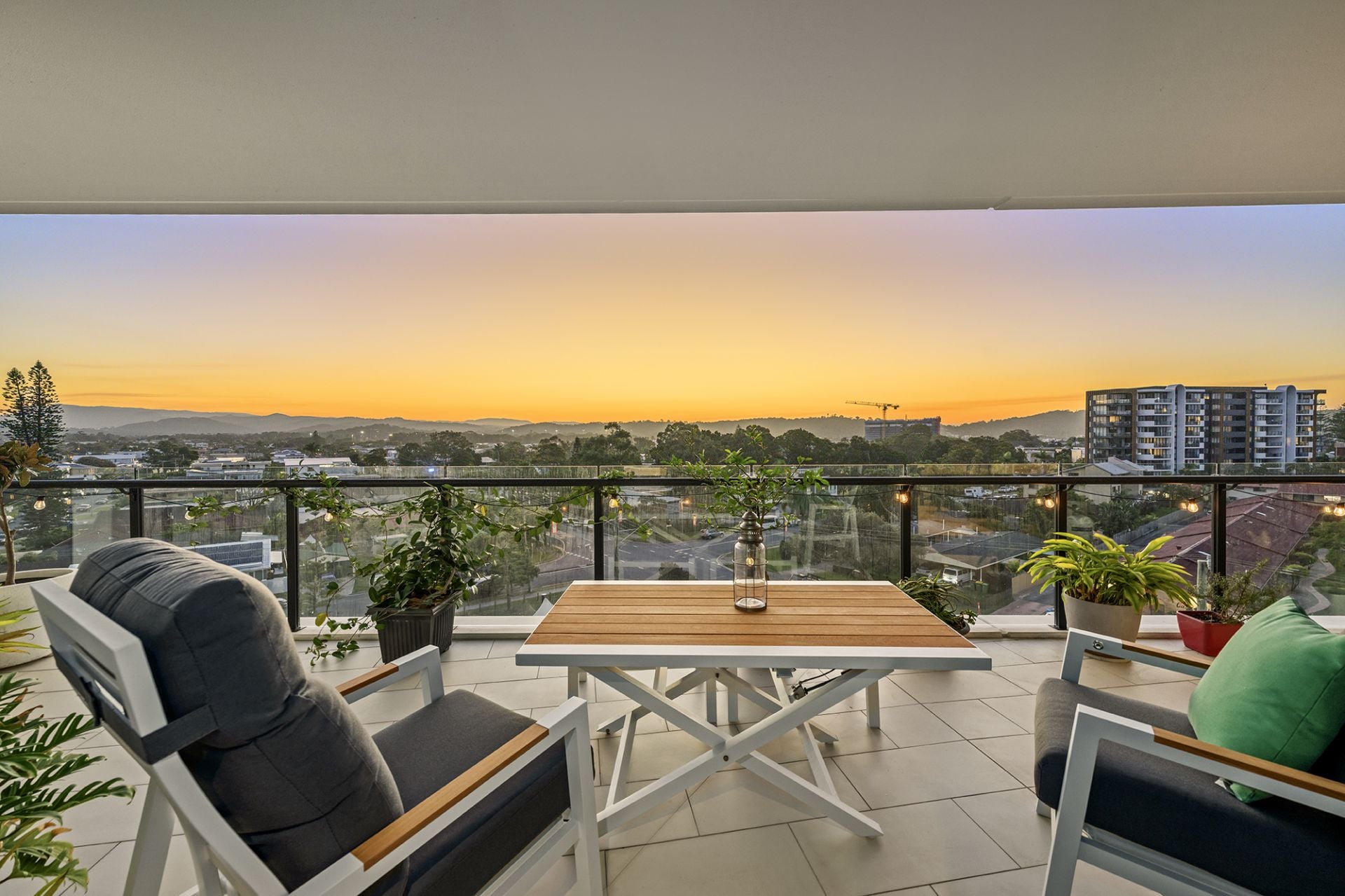 2508/1328 Gold Coast Highway, Palm Beach - Thumbnail 3