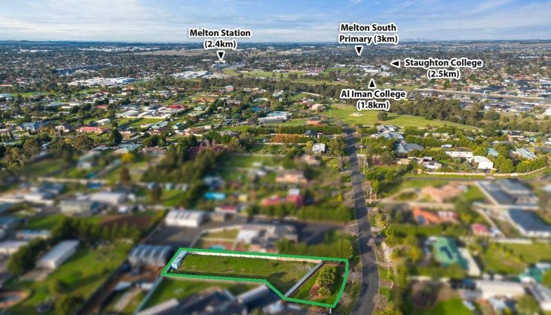 13B Springbank Way, Brookfield VIC, Brookfield - Image 1