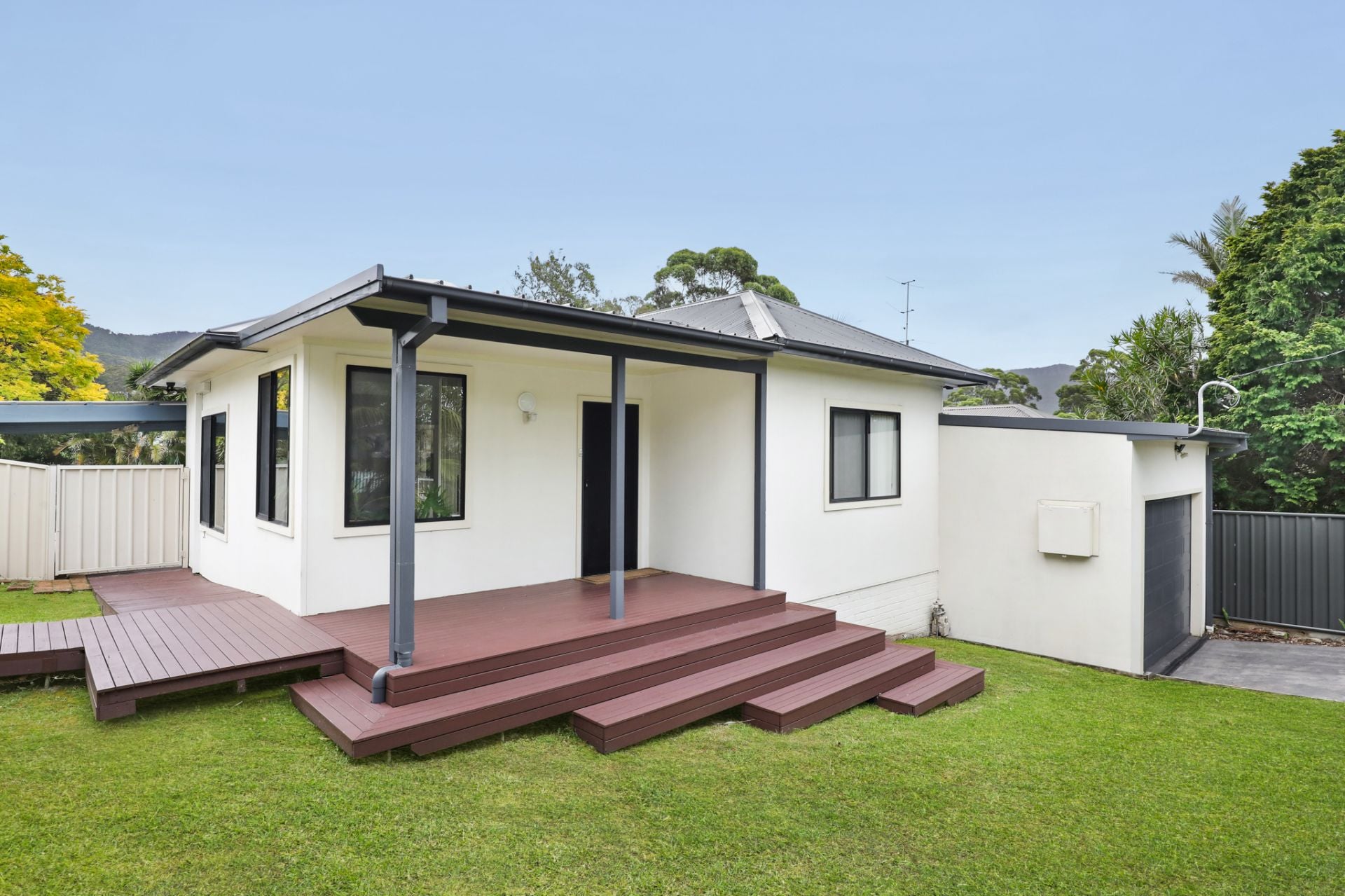54 Bassett Street, Fairy Meadow - Thumbnail 2