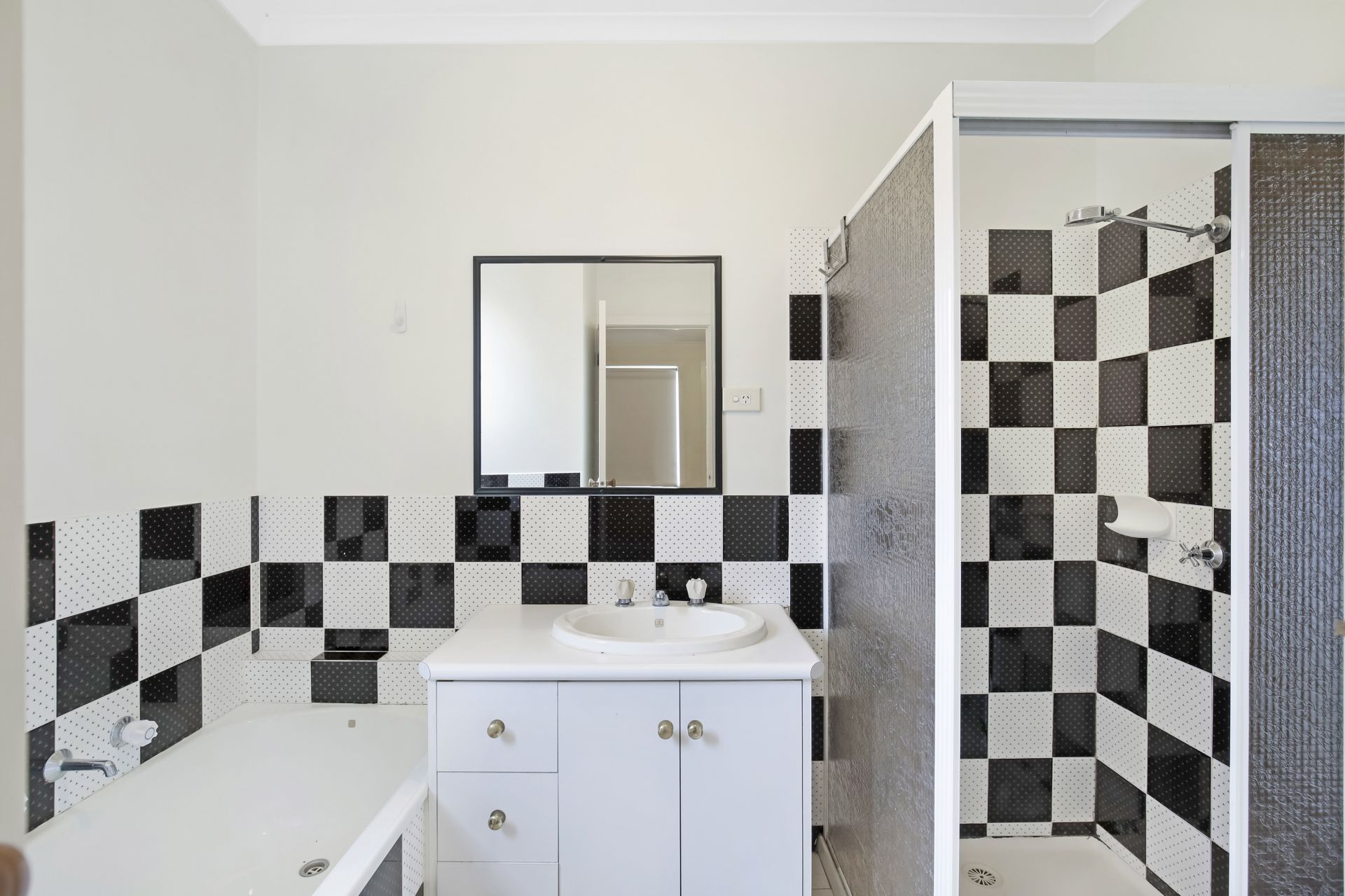 THE PERFECT HOME UNIT