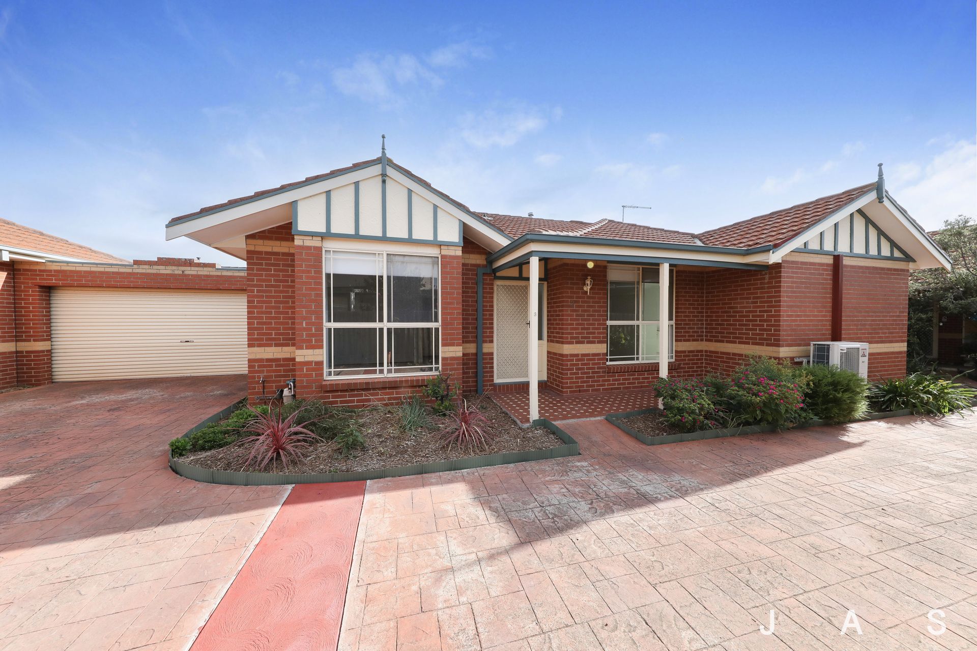 3/14 Chaumont Drive Avondale Heights VIC, Avondale Heights - Thumbnail 2