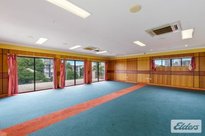 CHEAP & TIDY SOUTH BRISBANE OFFICE!