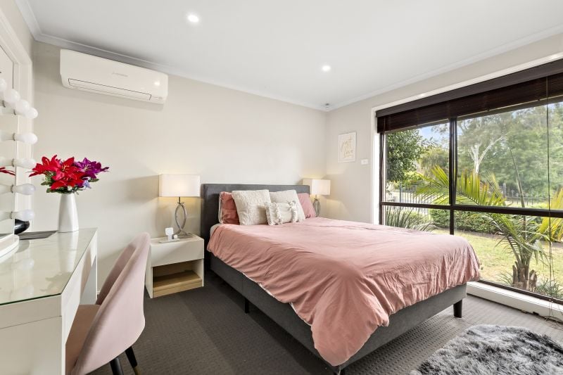 63 Hinkler Drive, Mill Park