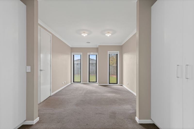 12 Zaika Close, Lalor