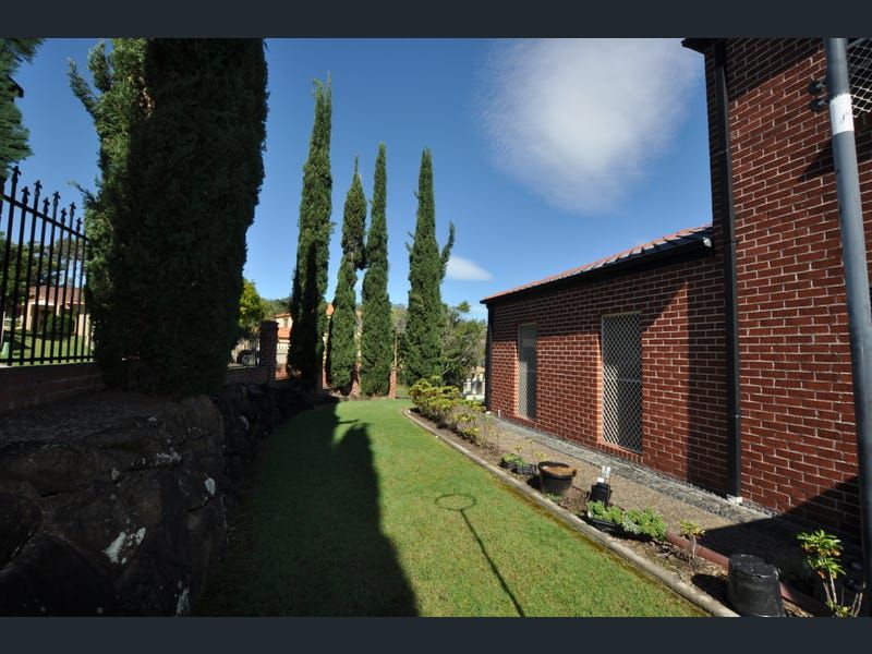 6 O'Brien Court, Arundel - Thumbnail 3