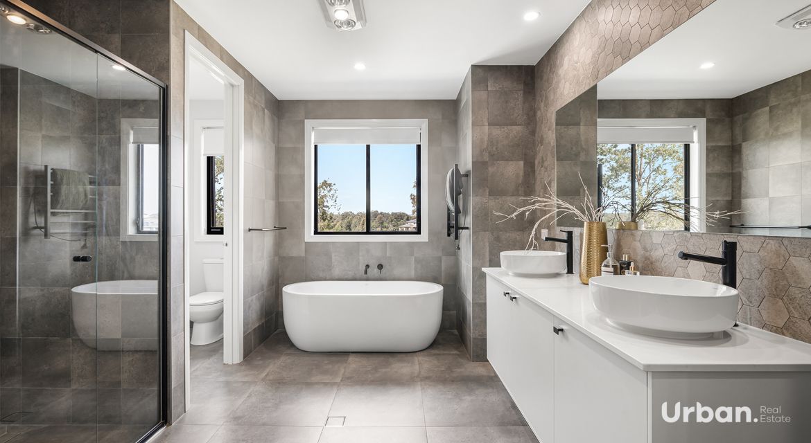 Colebee 15 Diamante Court