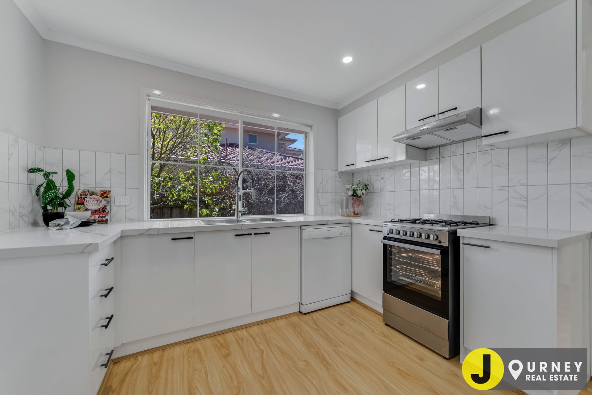 3/36 Panoramic Grove, Glen Waverley VIC, Glen Waverley - Thumbnail 8