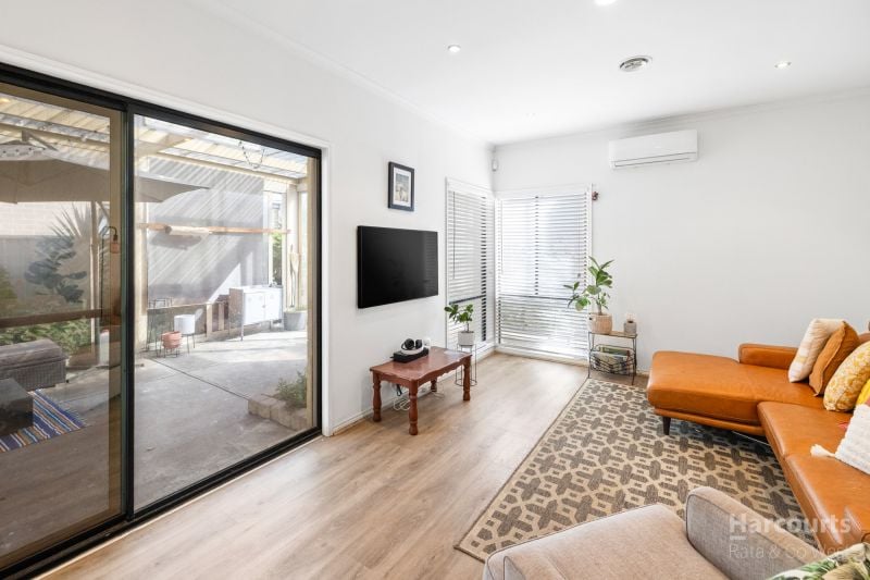 11 Hepburn Way, Caroline Springs
