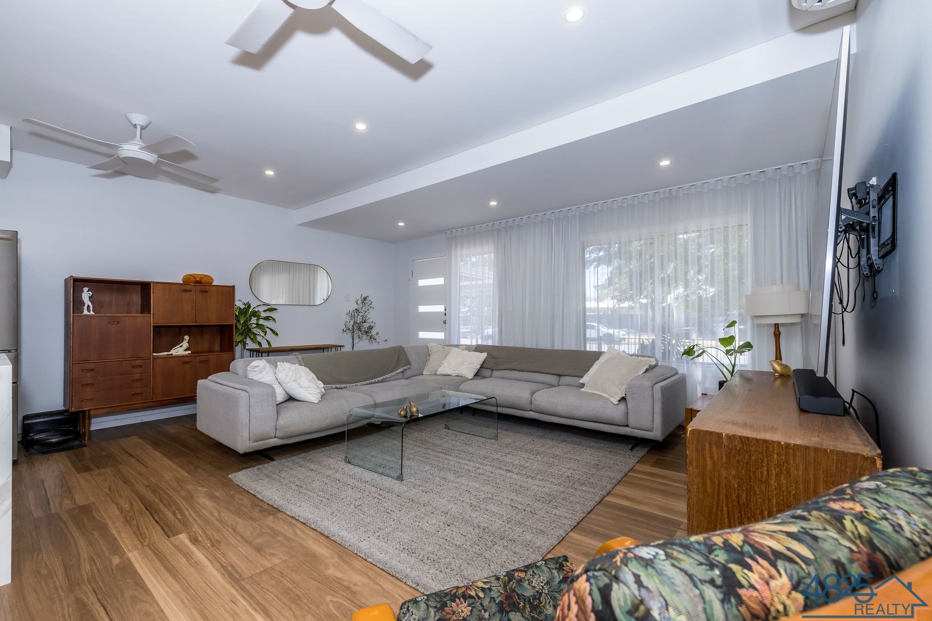 25 Milne Bay Road Mount Isa QLD, Mount Isa City - Thumbnail 2