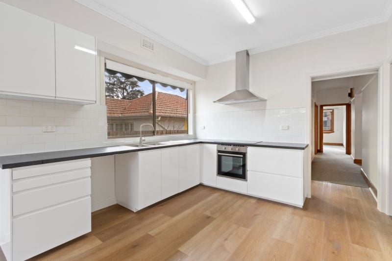 33 Edwardes Street, Reservoir