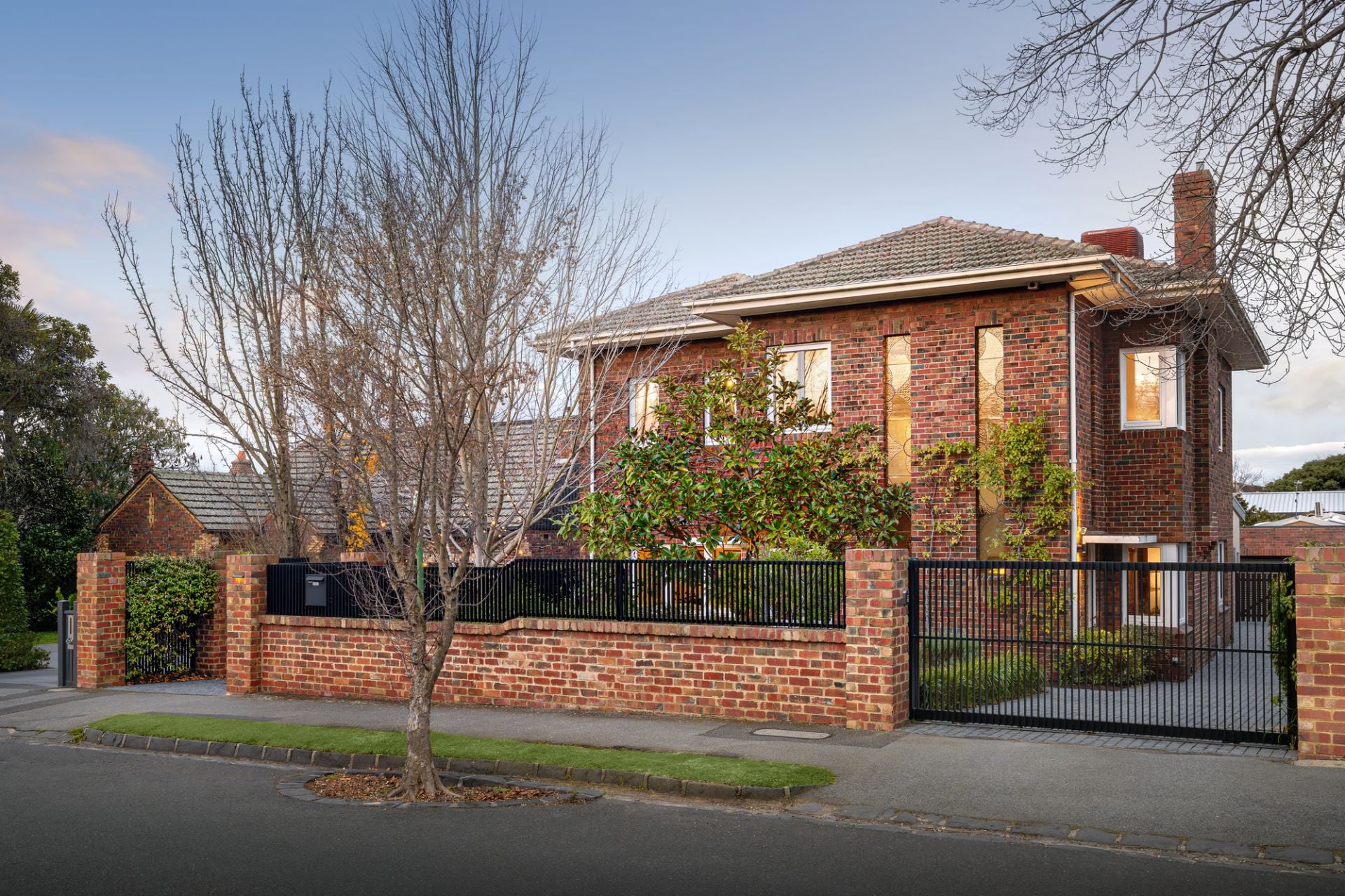 22 Ridgeway Avenue, Kew, Kew - Image 1