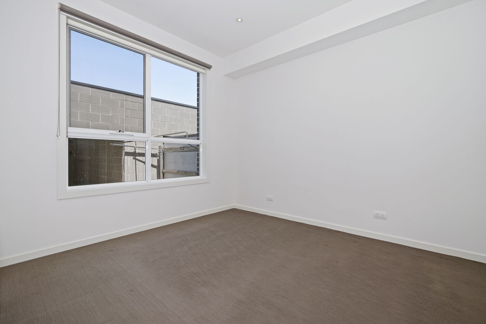 Stylish Two-Bedroom Townhouse in Prime Preston Location