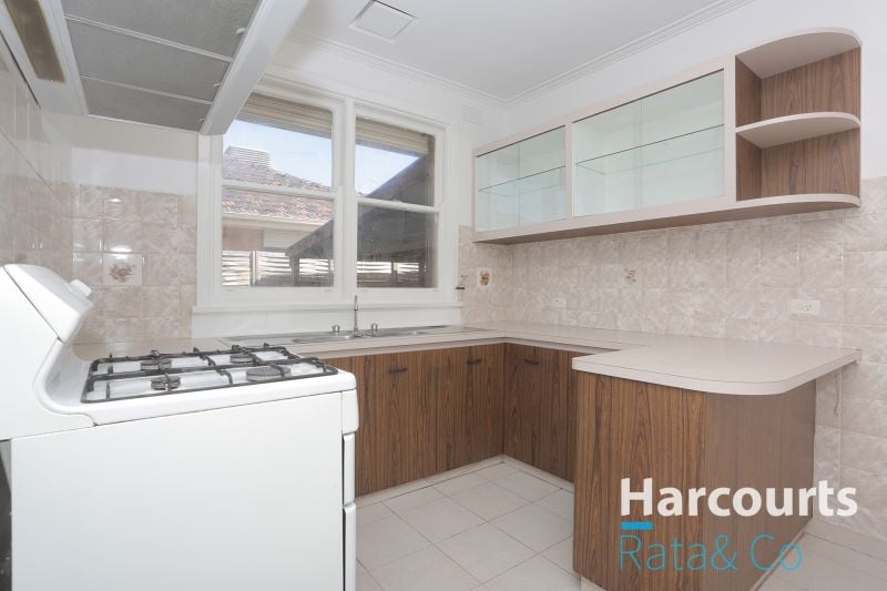 62 Alexander Avenue, Thomastown