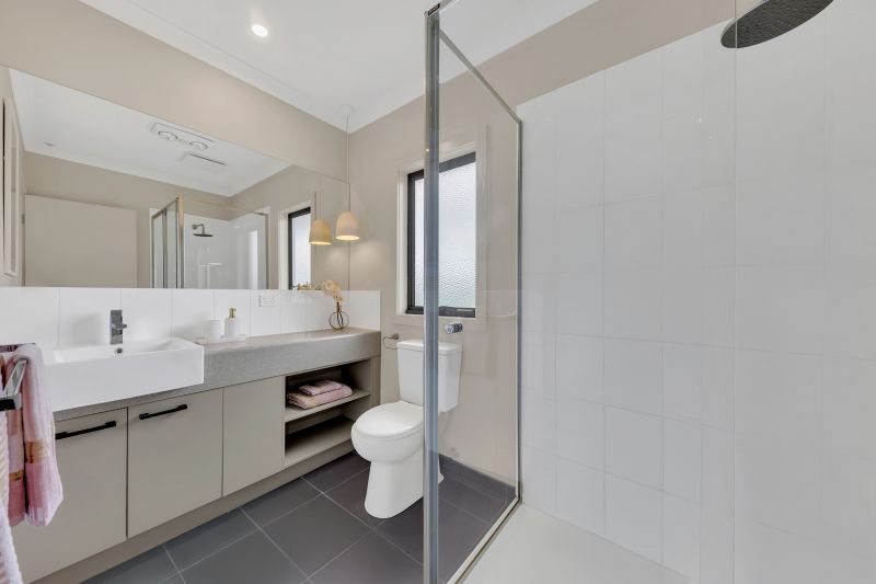 6/16 Banff Street, Reservoir