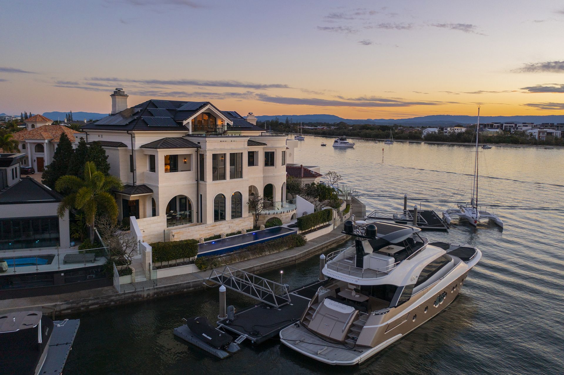 17 Queen Anne Court, Sovereign Islands QLD 4216, Sovereign Islands - Thumbnail 3