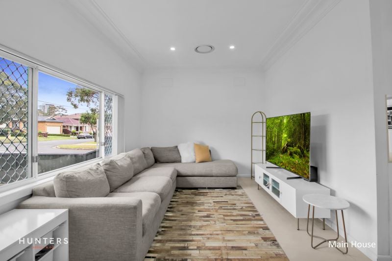 16 Desmond Street, Merrylands