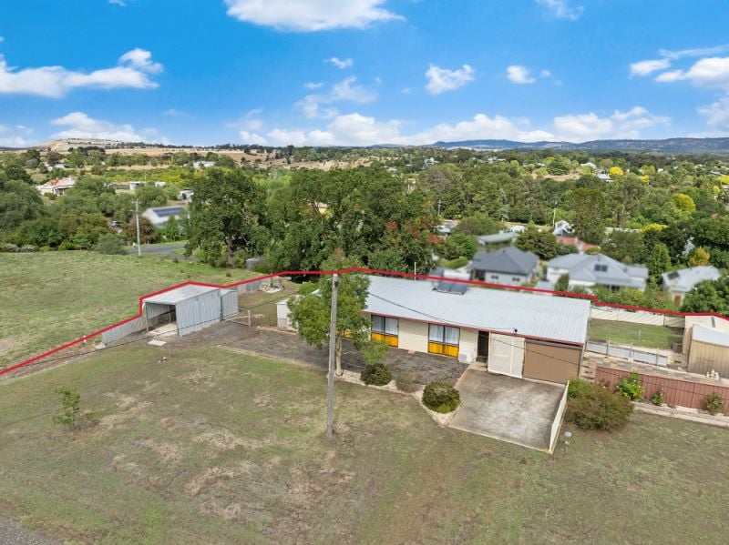 22 Leslie Street, Clunes, Clunes - Thumbnail 2