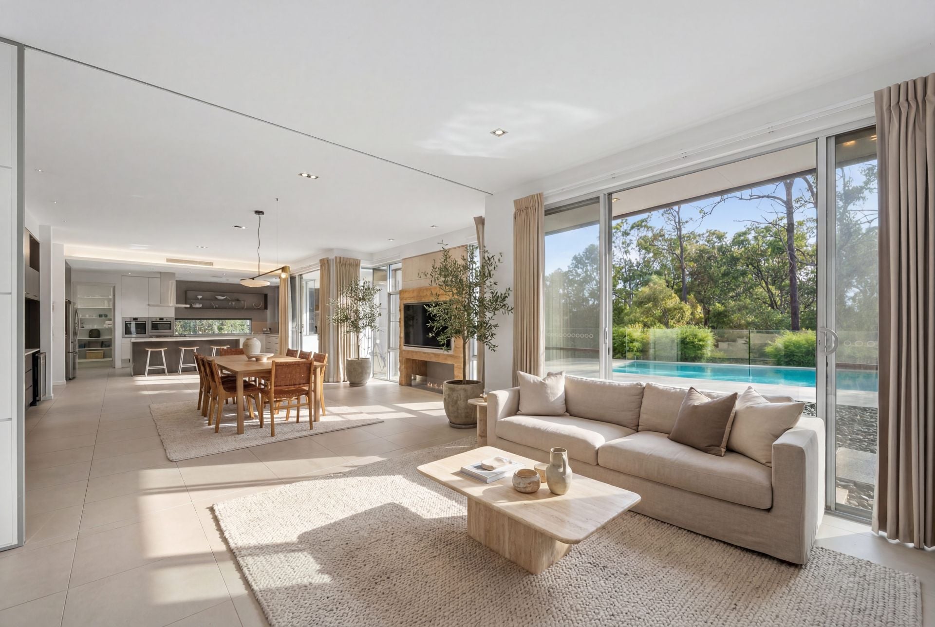 21-23 Forest Ridge Drive, Bonogin - Thumbnail 6