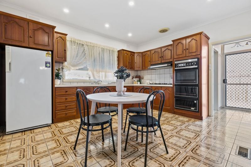 16 Blackwood Street, Lalor