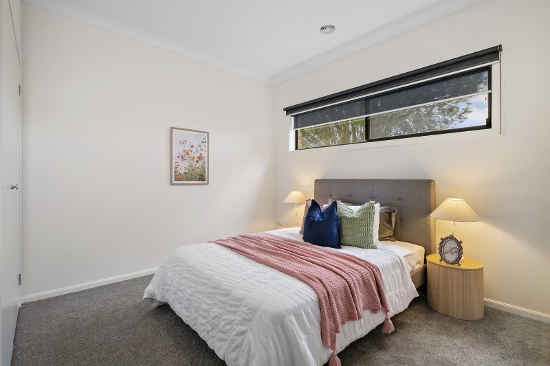 90 Hawkstowe Parade, South Morang