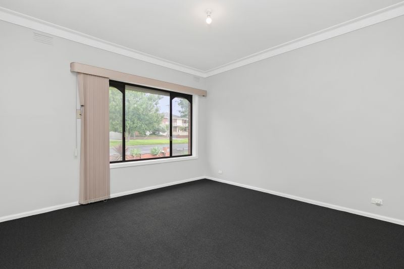 196 Edgars Road, Thomastown