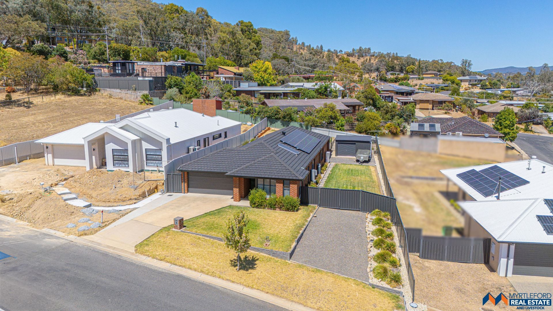 4 Washington Parade, MYRTLEFORD, Myrtleford - Thumbnail 6