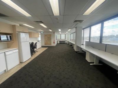 LEVEL 2 SUITE 2 | HIGH END CORPORATE OFFICE IN PRIME MILTON LOCATION
