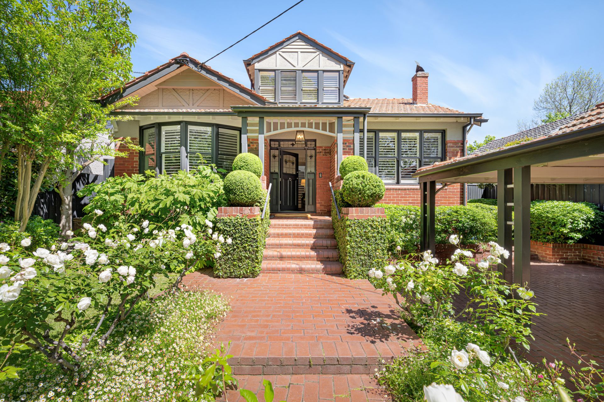 2 Hillside Avenue, Glen Iris