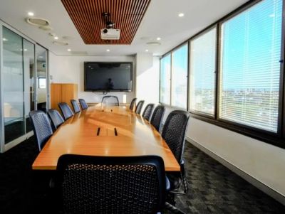 FULL FLOOR OPPORTUNITY - FUNCTIONAL OFFICE LAYOUT