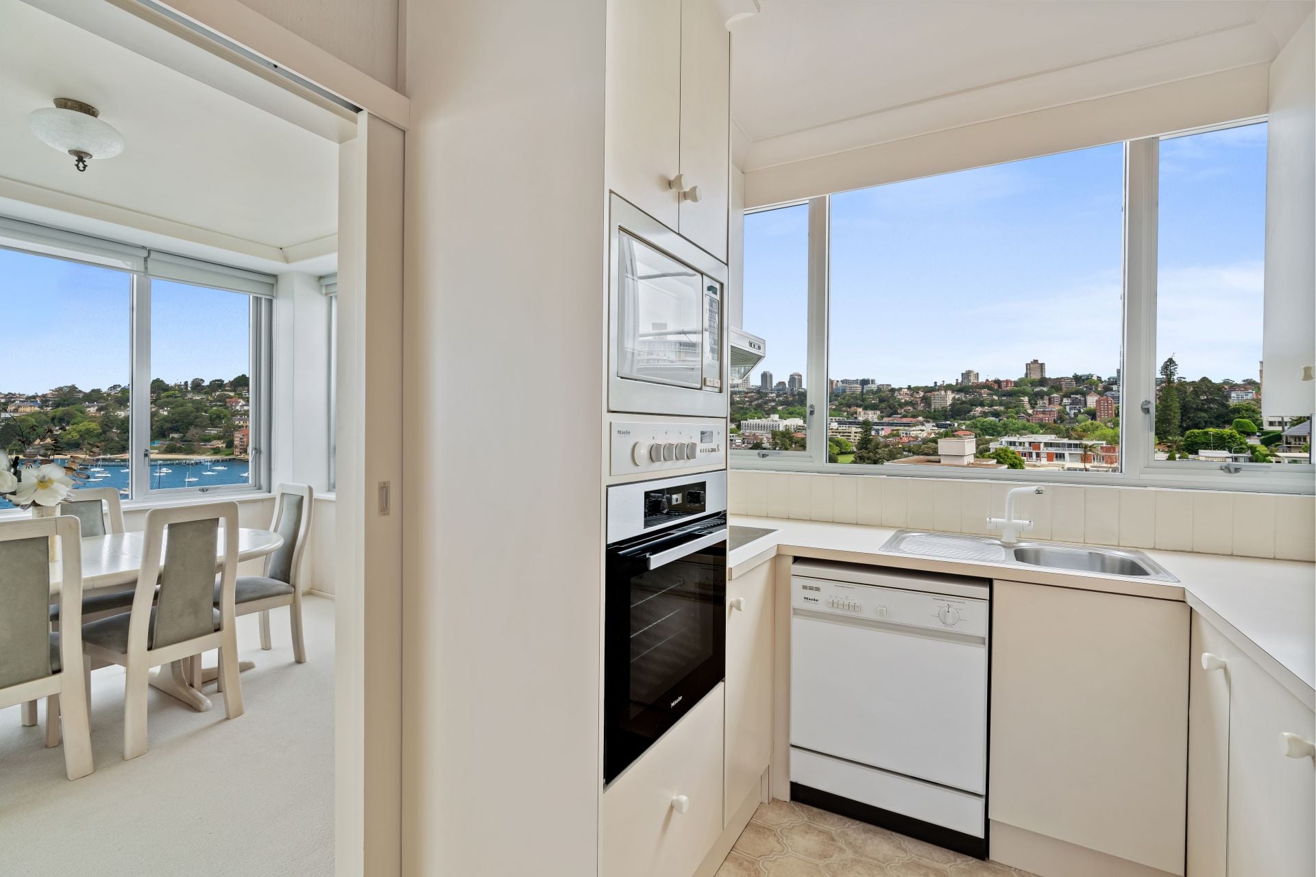 13/1 Sutherland Crescent Darling Point NSW, Darling Point - Thumbnail 5