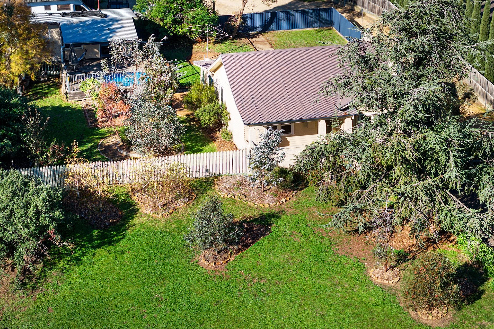1 Moscript Street, Campbells Creek - Thumbnail 2