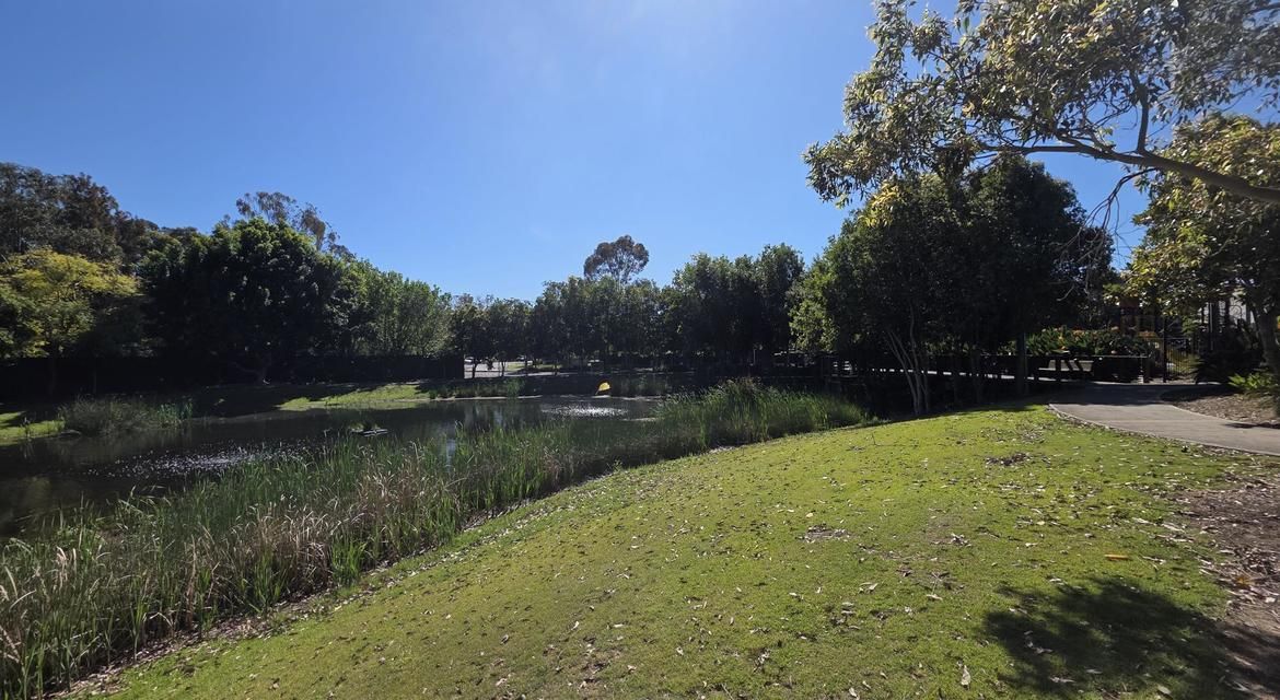 Bardia 65 Ingleburn Gardens Drive