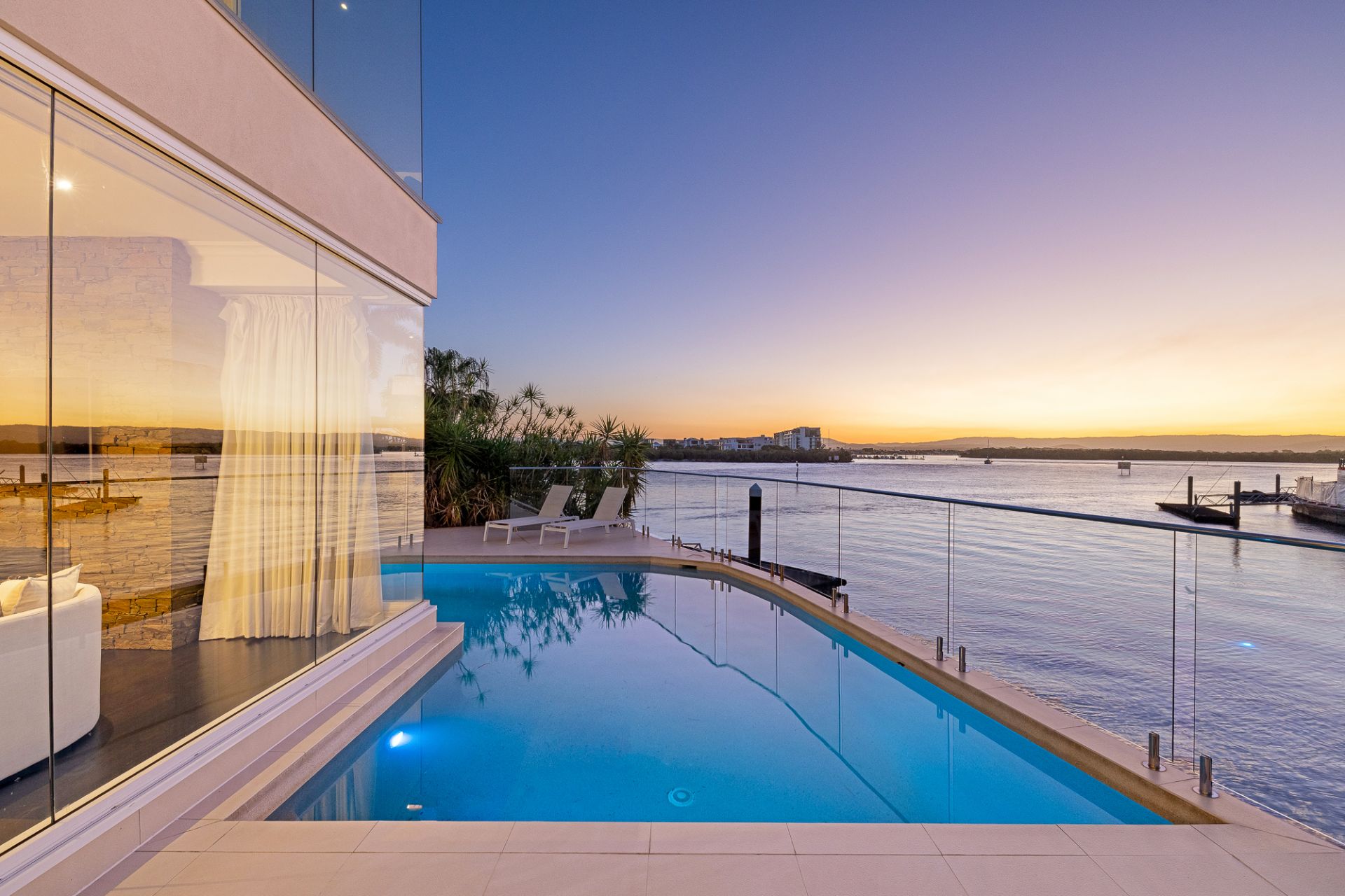 31 Hampton Court, Sovereign Islands QLD 4216, Sovereign Islands - Thumbnail 2