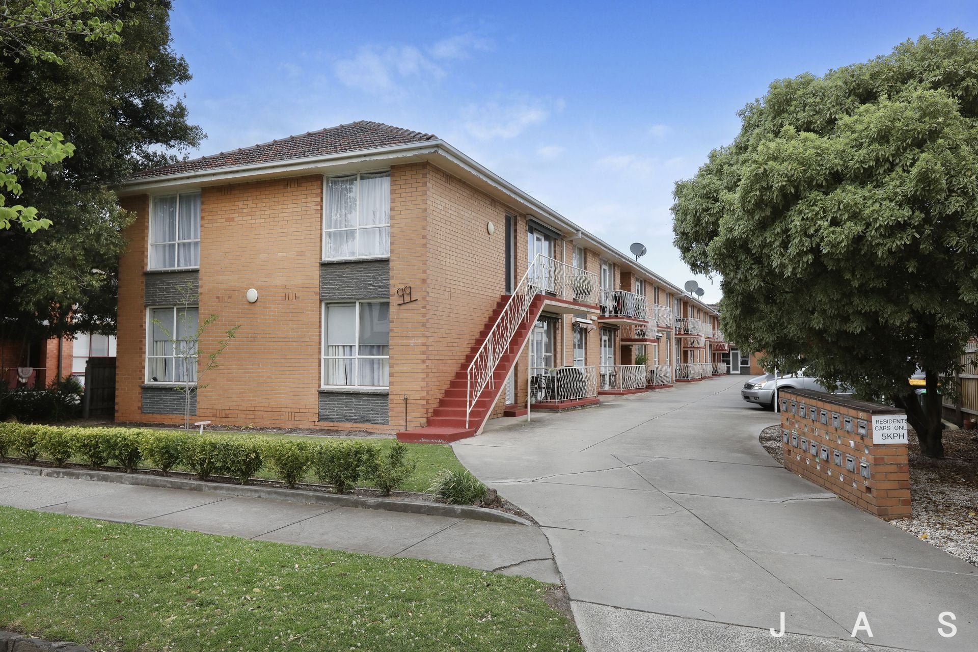 2/99 Verdon Street Williamstown VIC, Williamstown - Thumbnail 2
