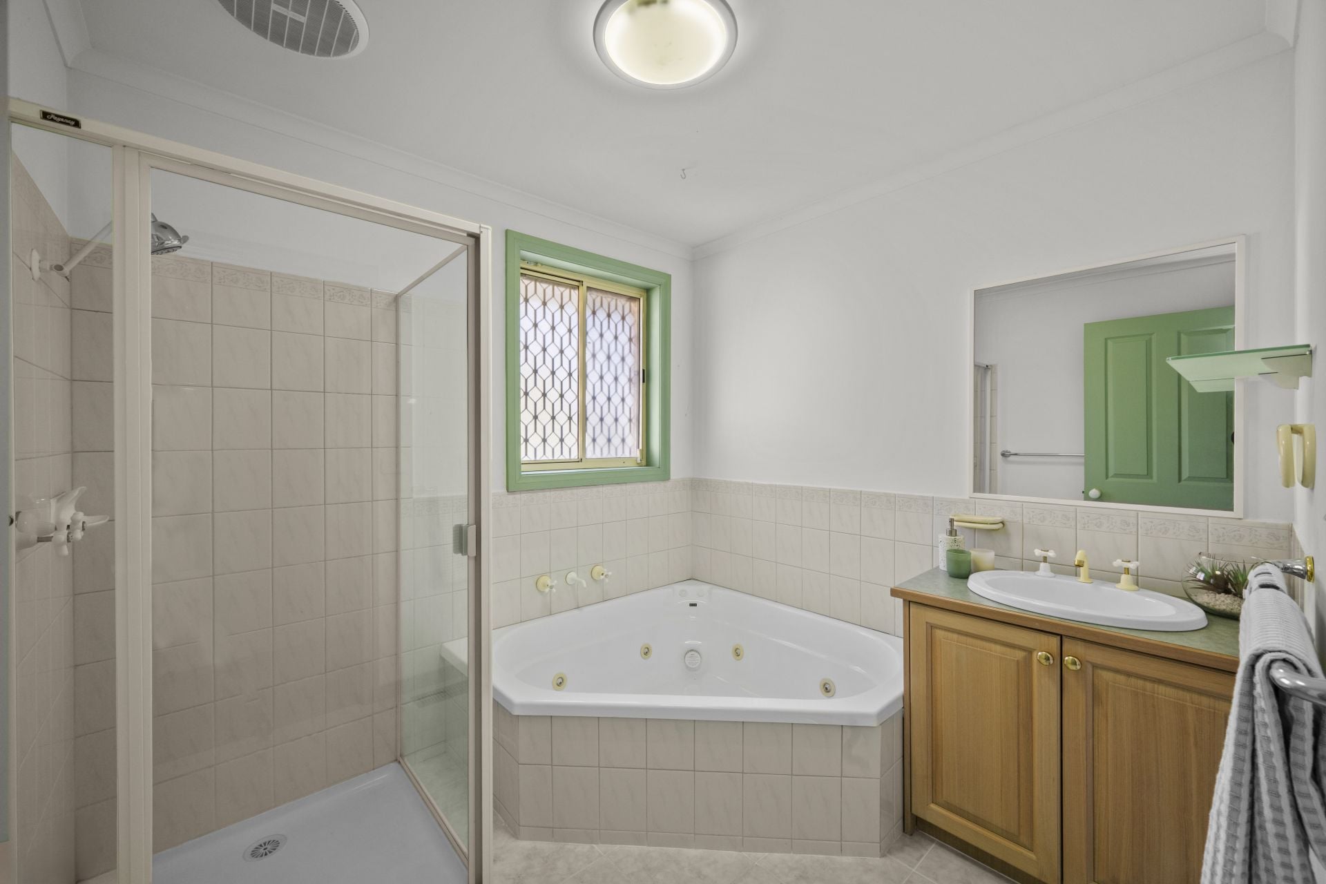 A Comfortable Family Home In A Well-Connected Location