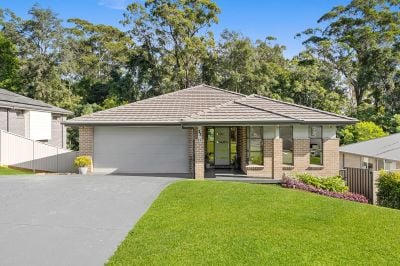 Lisarow 32 Cassinia Close