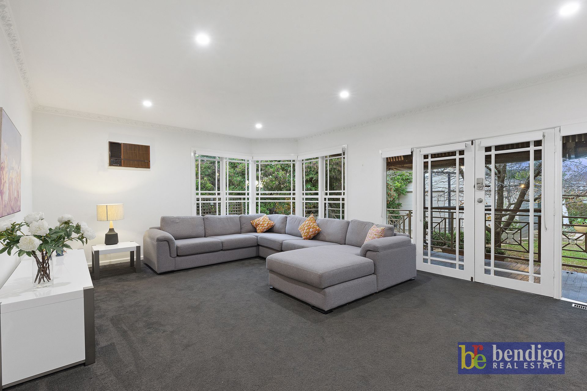 35 Hammer Street Flora Hill VIC, Hill - Thumbnail 2
