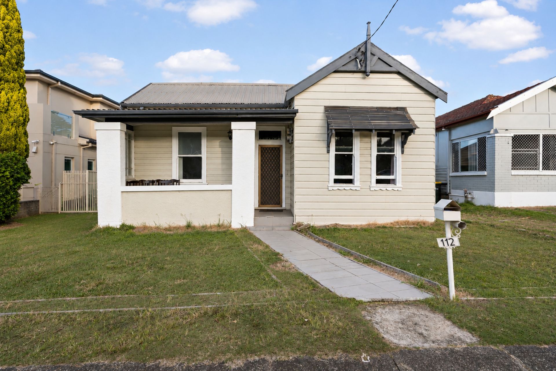 112 Blakesley Road, South Hurstville, South Hurstville - Thumbnail 2