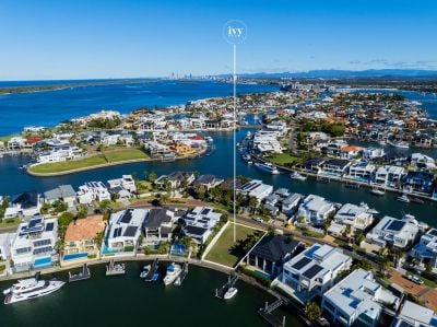 Northerly Waterfront Position with Wide-Basin Views