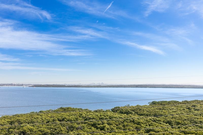 6.23/455C Captain Cook Drive WOOLOOWARE 2230