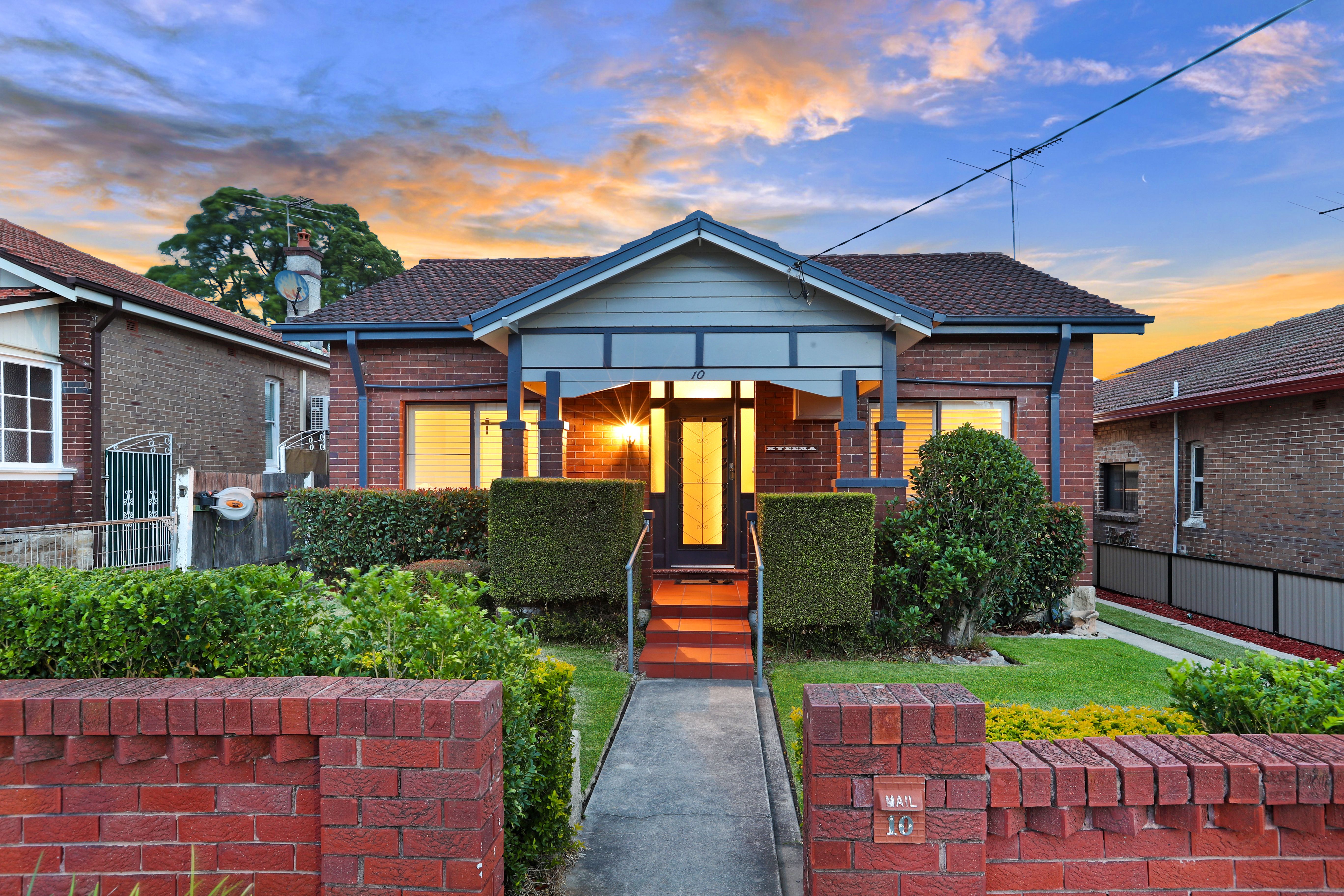 10 Hamilton Street BARDWELL VALLEY 2207