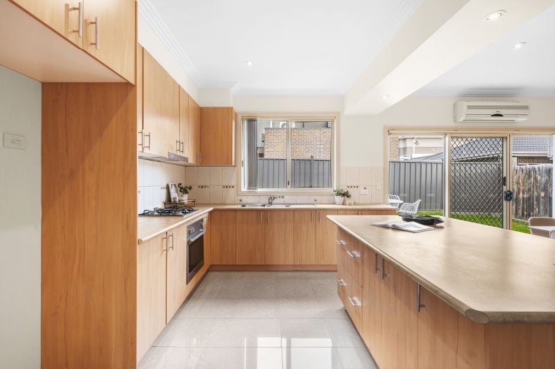 2/5 Delaware Street, Reservoir