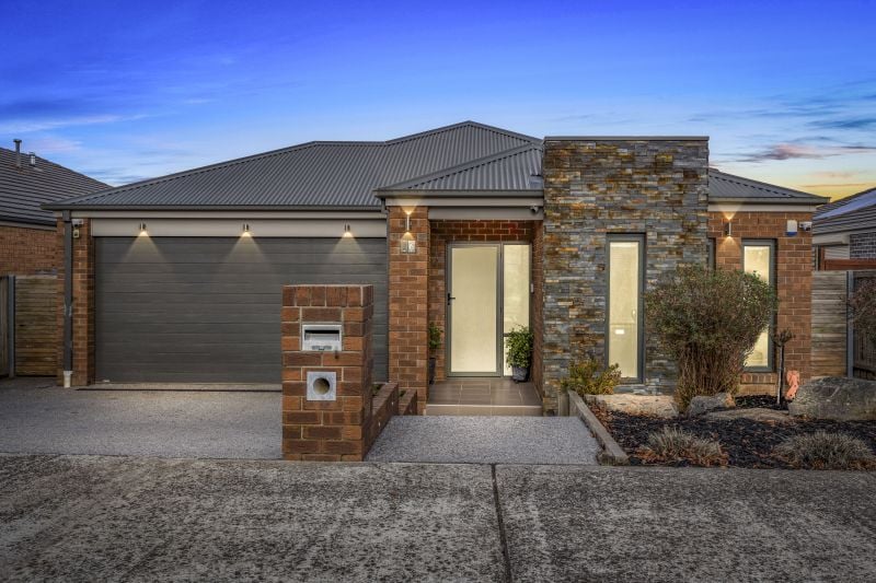 26 Hutmil Drive, South Morang