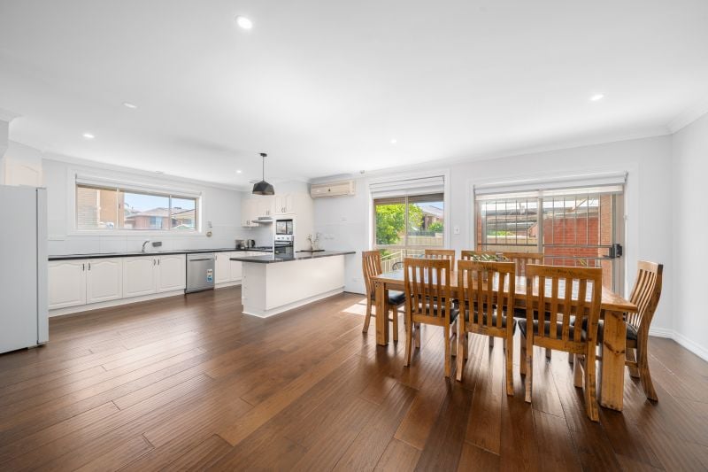 32 Pandora Avenue, Thomastown